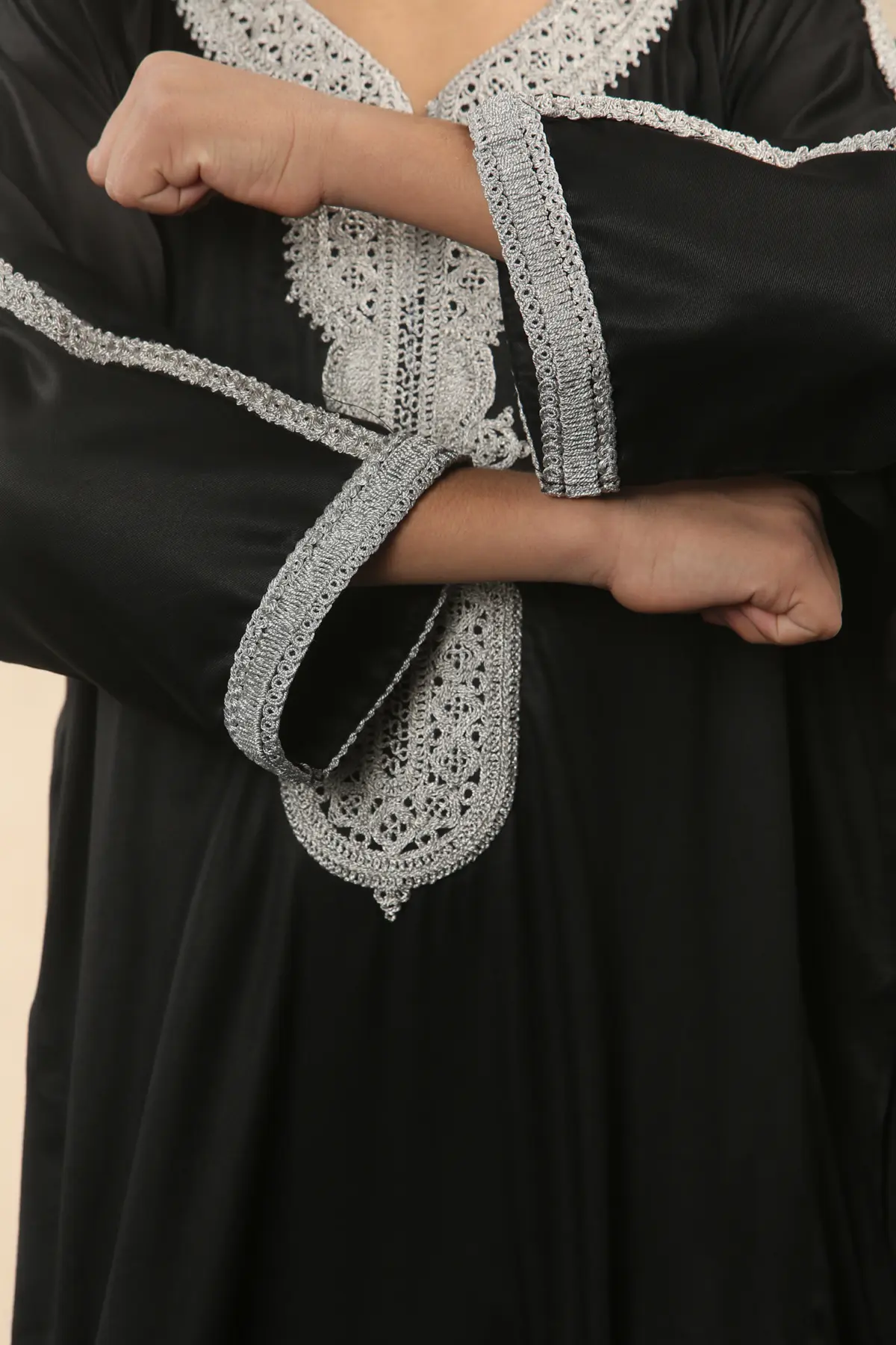 HM62 - Boys Black Moroccan Thobe Short Sleeve Embroidery Gandoura - Image 6