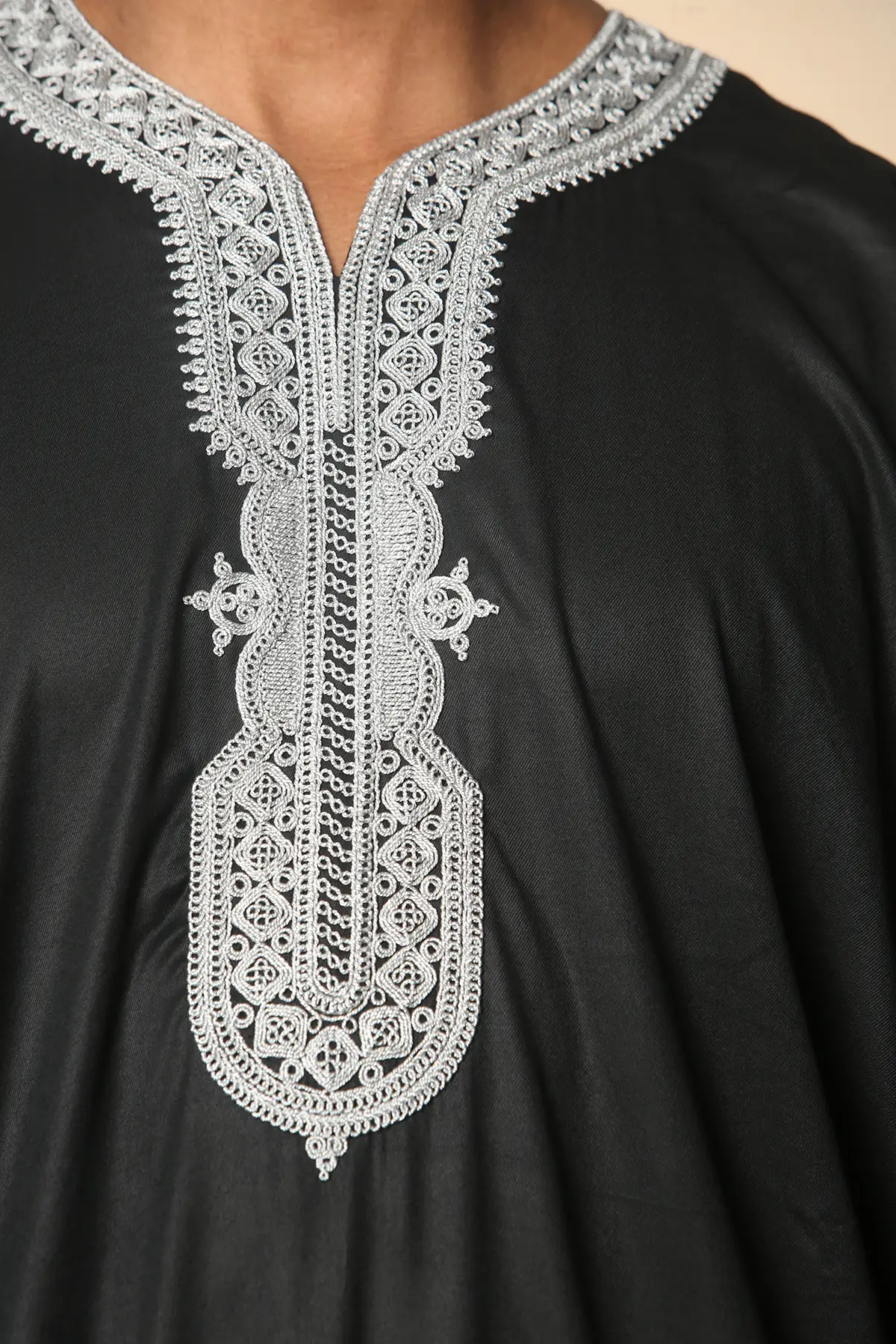 HM62 - Men's Black Moroccan Thobe Silver Embroidery Gandoura - Image 7