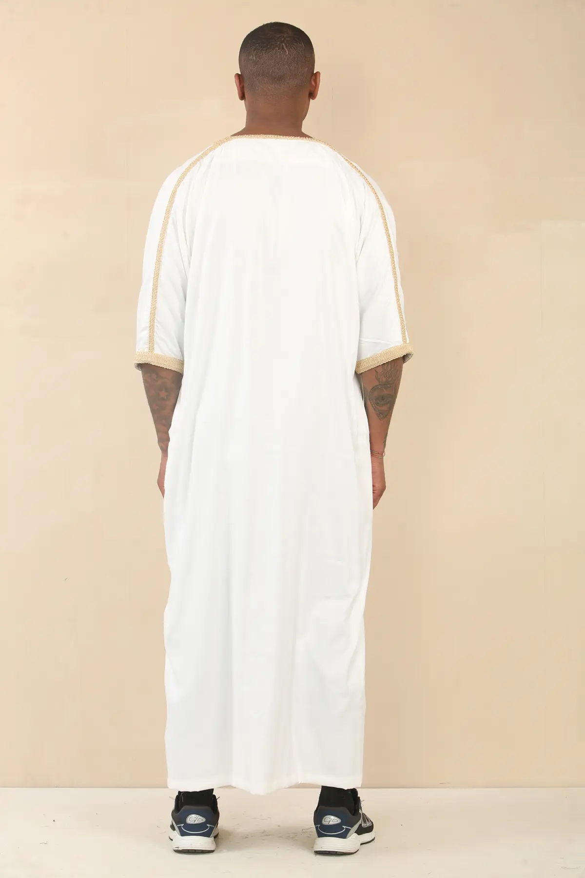 HM62 - Men's White Moroccan Thobe Gold Embroidery Gandoura - Image 6