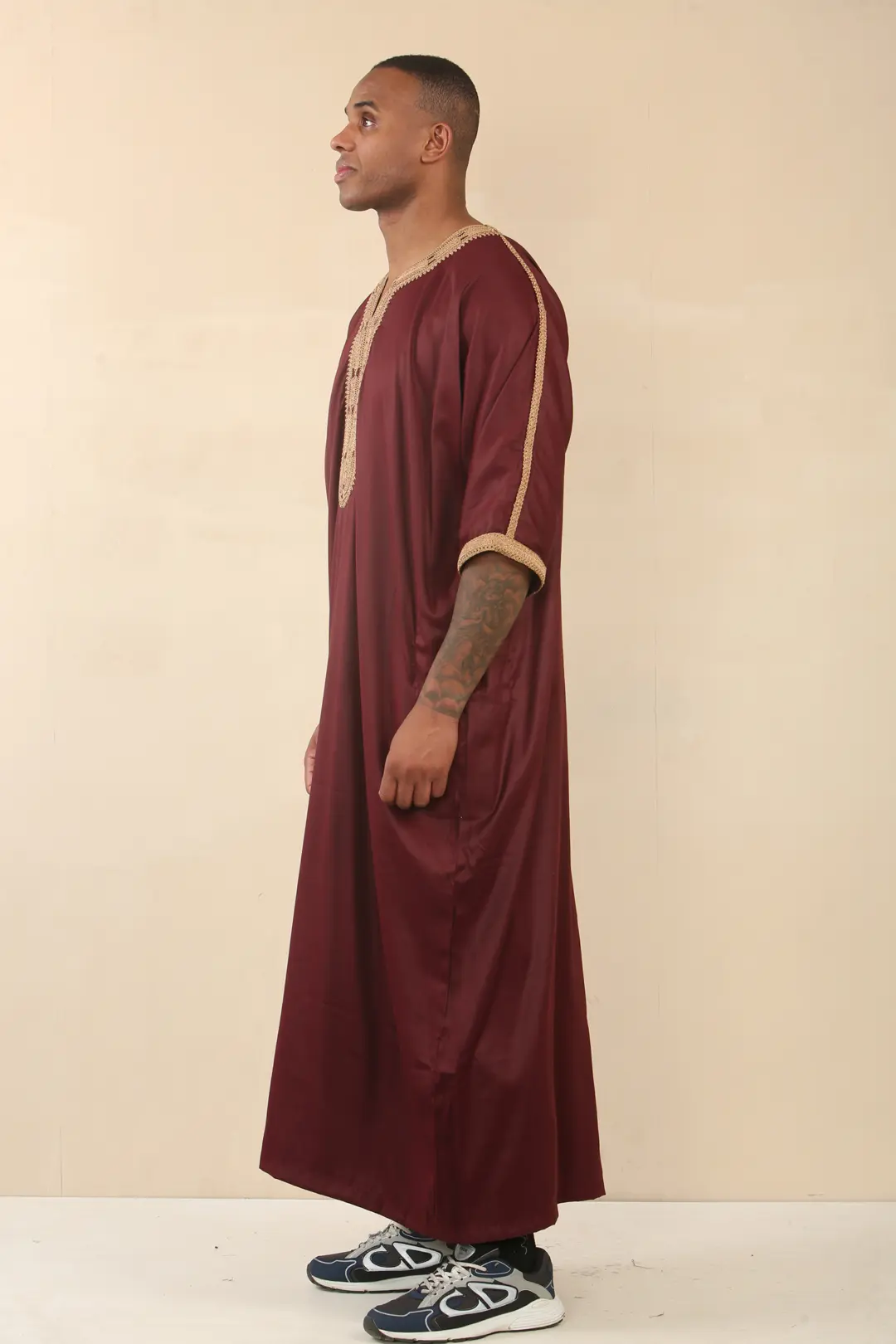 HM63 Mens Burgundy Moroccan Thobe Gold Embroidery 4