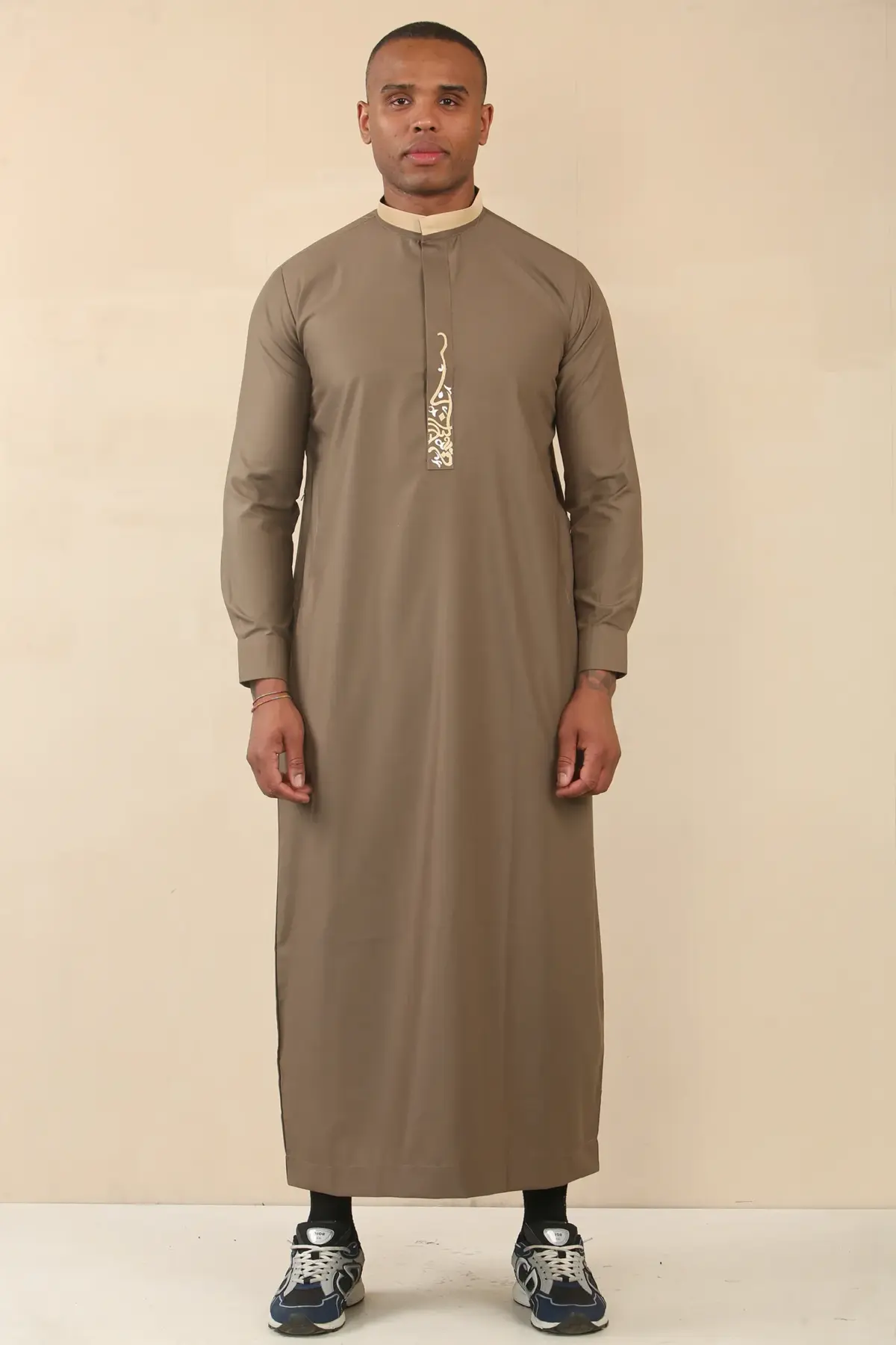 ED-200 - Men's Brown Nehru Round Collar Embroidery Thobe - Image 2