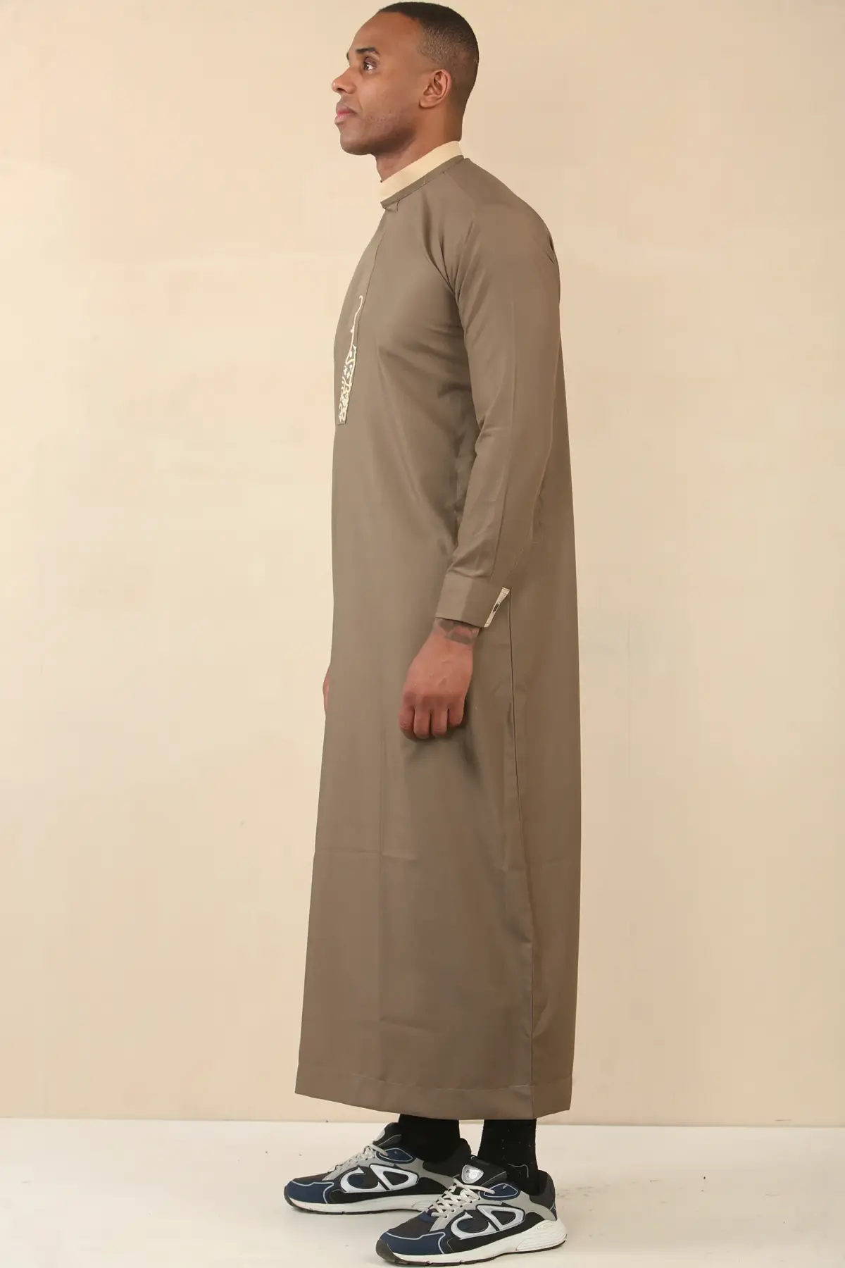 ED-200 - Men's Brown Nehru Round Collar Embroidery Thobe - Image 3
