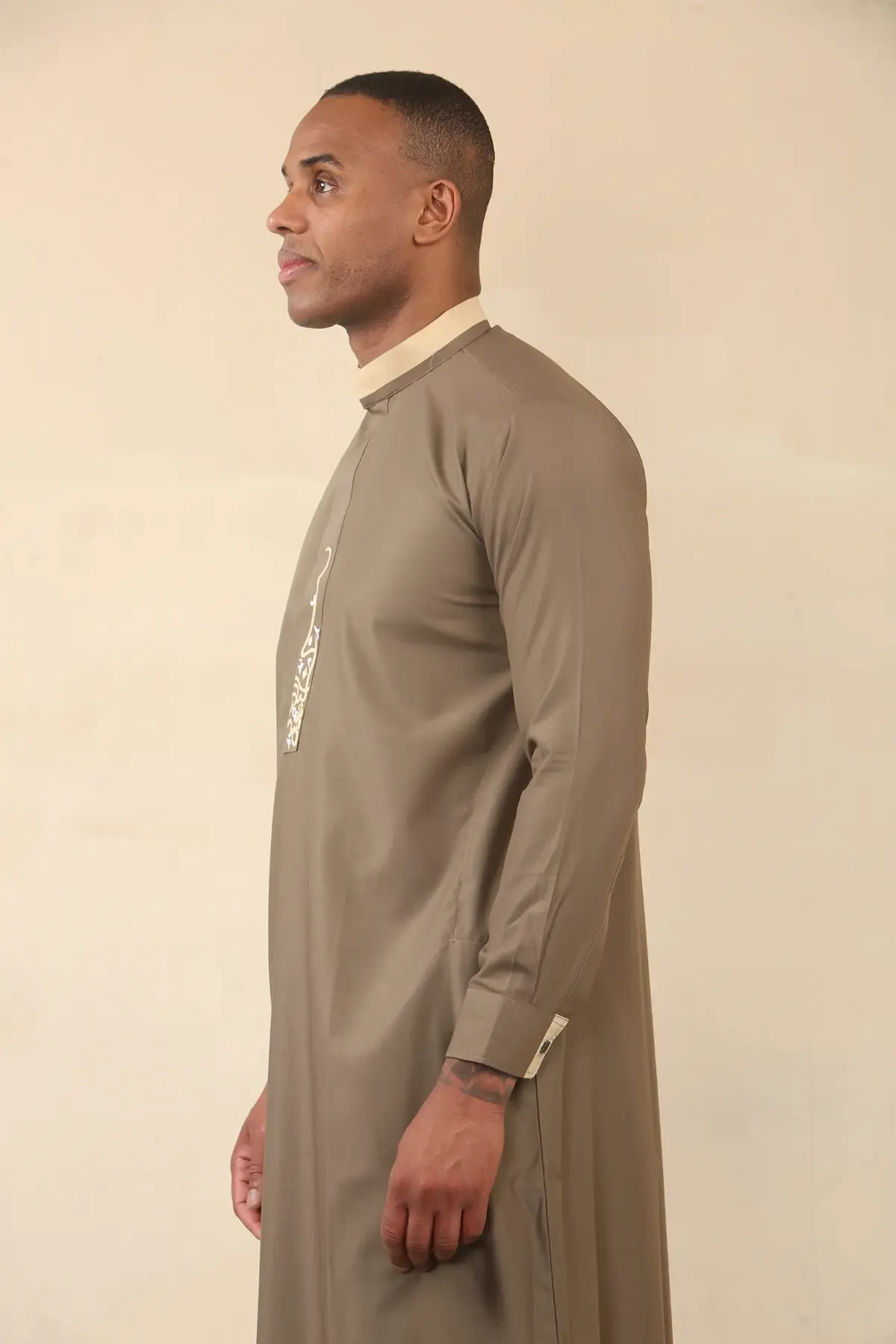 ED-200 - Men's Brown Nehru Round Collar Embroidery Thobe - Image 5