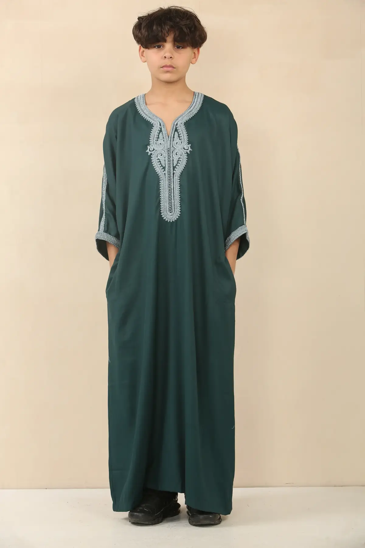 HM60 - Boys Green Moroccan Thobe Short Sleeve Embroidery Gandoura - Image 1