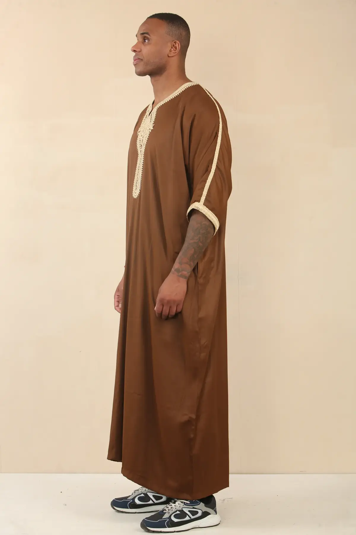 HM60 - Men's Brown Moroccan Thobe Gold Embroidery Gandoura - Image 5