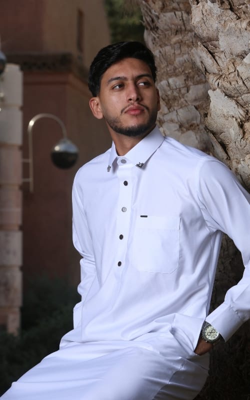 White Thobes